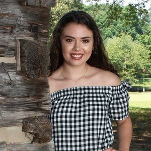 Meet your Posher, Mara